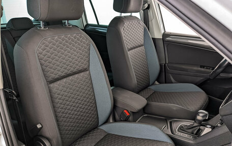 Volkswagen Tiguan II, 2020 год, 2 600 000 рублей, 23 фотография