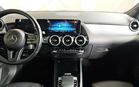 Mercedes-Benz B-Класс, 2019 год, 1 995 000 рублей, 15 фотография