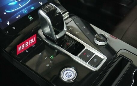 Chery Tiggo 8 Pro, 2023 год, 2 069 000 рублей, 18 фотография