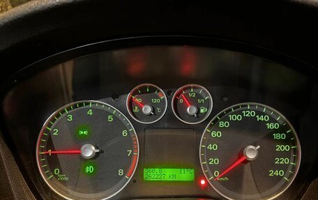 Ford Focus II рестайлинг, 2005 год, 320 000 рублей, 18 фотография