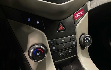 Chevrolet Cruze II, 2012 год, 990 000 рублей, 13 фотография