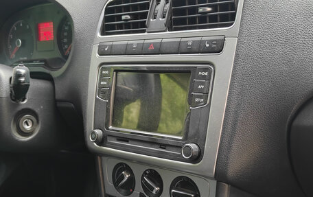 Volkswagen Polo VI (EU Market), 2013 год, 800 000 рублей, 12 фотография