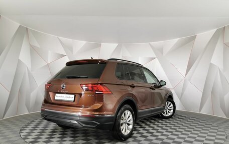 Volkswagen Tiguan II, 2021 год, 3 045 000 рублей, 2 фотография