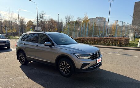 Volkswagen Tiguan II, 2021 год, 3 300 000 рублей, 2 фотография