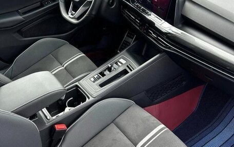 Volkswagen Golf VIII, 2023 год, 2 150 000 рублей, 11 фотография