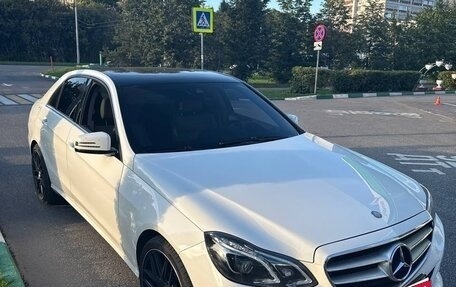 Mercedes-Benz E-Класс, 2013 год, 1 800 000 рублей, 4 фотография