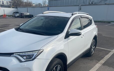 Toyota RAV4, 2018 год, 2 165 000 рублей, 10 фотография