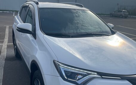 Toyota RAV4, 2018 год, 2 165 000 рублей, 7 фотография