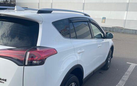 Toyota RAV4, 2018 год, 2 165 000 рублей, 11 фотография