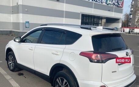 Toyota RAV4, 2018 год, 2 165 000 рублей, 2 фотография