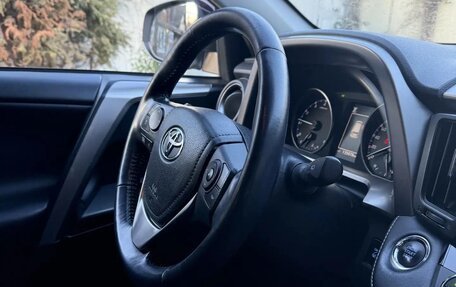 Toyota RAV4, 2018 год, 2 165 000 рублей, 13 фотография