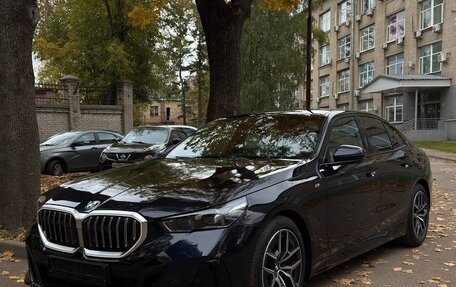 BMW 5 серия, 2024 год, 5 950 000 рублей, 2 фотография