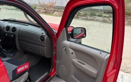 Jeep Liberty (North America) I, 2003 год, 680 000 рублей, 21 фотография