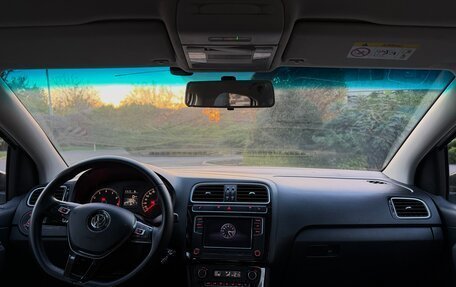 Volkswagen Polo VI (EU Market), 2017 год, 1 100 000 рублей, 13 фотография