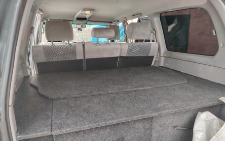 Toyota Land Cruiser 100 рестайлинг 2, 2007 год, 2 300 000 рублей, 10 фотография