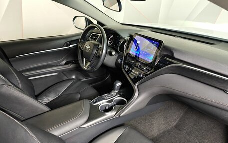 Toyota Camry, 2022 год, 2 750 000 рублей, 13 фотография