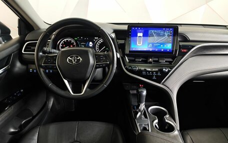Toyota Camry, 2022 год, 2 750 000 рублей, 20 фотография