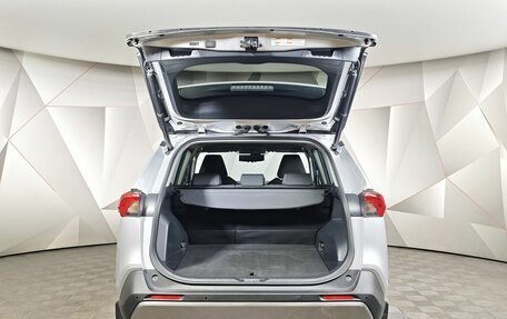 Toyota RAV4, 2019 год, 2 600 000 рублей, 12 фотография