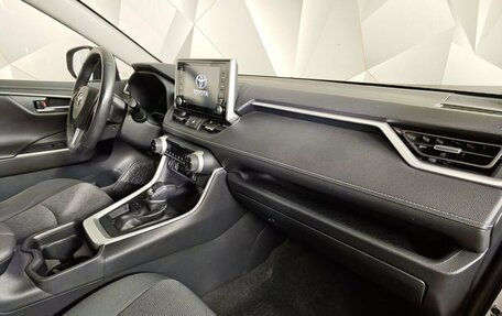 Toyota RAV4, 2019 год, 2 600 000 рублей, 13 фотография