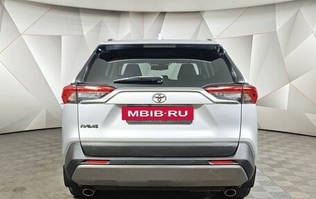 Toyota RAV4, 2019 год, 2 600 000 рублей, 8 фотография