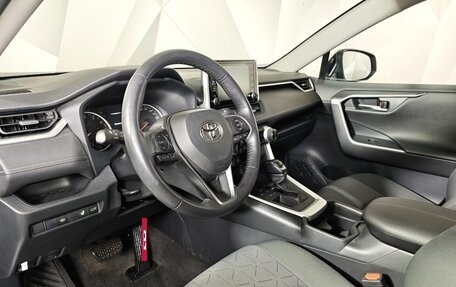 Toyota RAV4, 2019 год, 2 600 000 рублей, 19 фотография