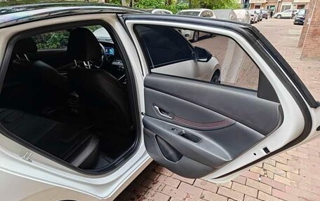 Hyundai Elantra, 2022 год, 1 215 000 рублей, 10 фотография