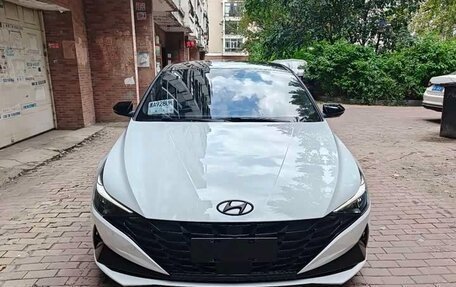 Hyundai Elantra, 2022 год, 1 215 000 рублей, 2 фотография