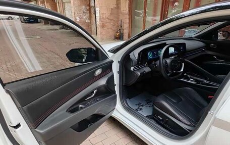 Hyundai Elantra, 2022 год, 1 215 000 рублей, 8 фотография