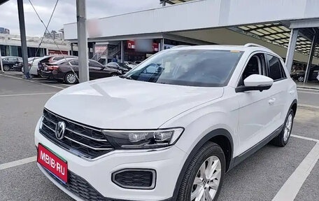Volkswagen T-Roc I, 2022 год, 1 450 700 рублей, 1 фотография