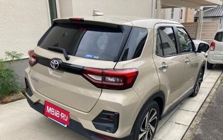 Toyota Raize I, 2022 год, 1 416 006 рублей, 3 фотография