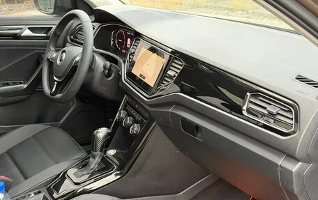 Volkswagen T-Roc I, 2022 год, 1 400 700 рублей, 11 фотография