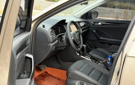 Volkswagen T-Roc I, 2022 год, 1 400 700 рублей, 15 фотография
