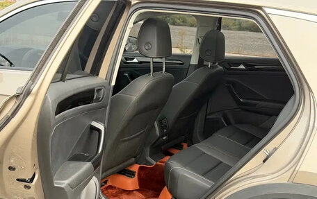 Volkswagen T-Roc I, 2022 год, 1 400 700 рублей, 14 фотография