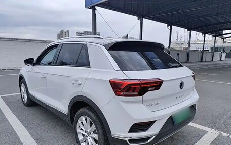 Volkswagen T-Roc I, 2022 год, 1 450 700 рублей, 6 фотография