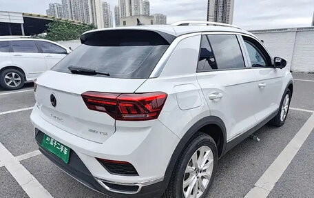 Volkswagen T-Roc I, 2022 год, 1 450 700 рублей, 4 фотография