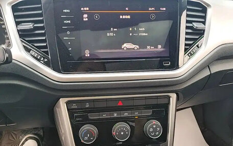Volkswagen T-Roc I, 2022 год, 1 450 700 рублей, 10 фотография