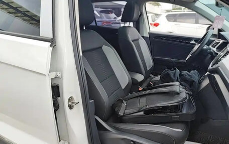 Volkswagen T-Roc I, 2022 год, 1 450 700 рублей, 11 фотография