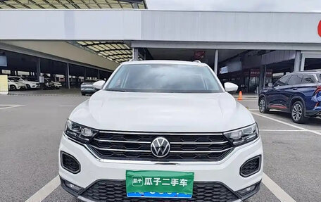 Volkswagen T-Roc I, 2022 год, 1 450 700 рублей, 2 фотография