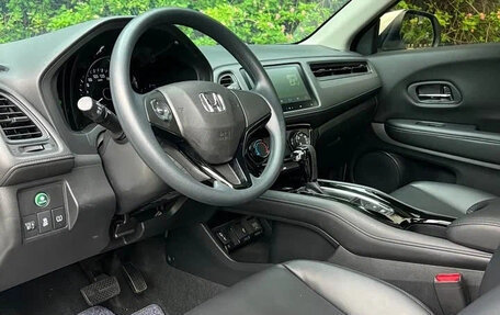 Honda Vezel, 2022 год, 1 320 000 рублей, 13 фотография