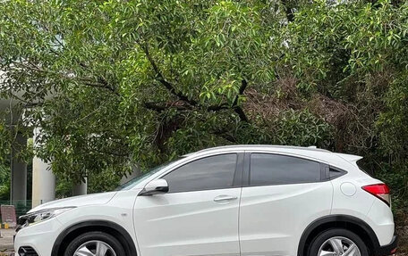 Honda Vezel, 2022 год, 1 320 000 рублей, 9 фотография