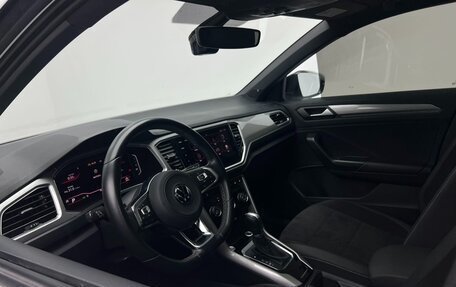 Volkswagen T-Roc I, 2022 год, 1 570 007 рублей, 9 фотография