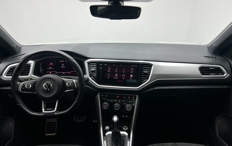 Volkswagen T-Roc I, 2022 год, 1 570 007 рублей, 12 фотография
