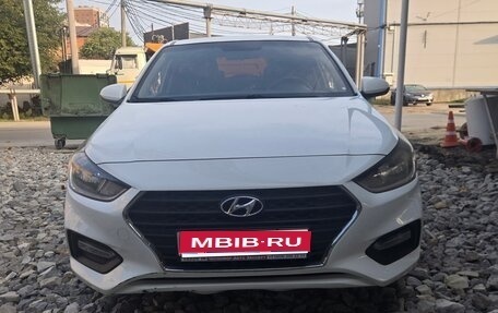 Hyundai Solaris II рестайлинг, 2019 год, 1 200 000 рублей, 1 фотография