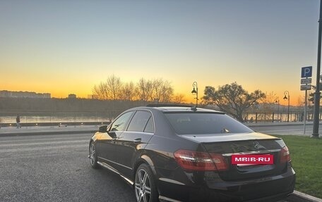 Mercedes-Benz E-Класс, 2013 год, 1 750 000 рублей, 3 фотография