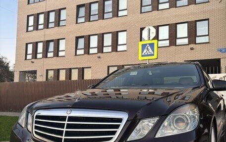 Mercedes-Benz E-Класс, 2013 год, 1 750 000 рублей, 2 фотография