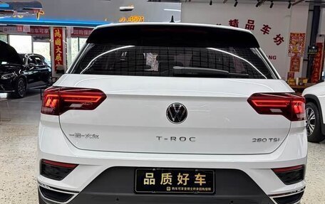 Volkswagen T-Roc I, 2022 год, 1 430 000 рублей, 5 фотография