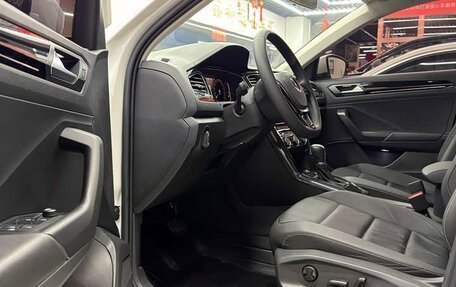Volkswagen T-Roc I, 2022 год, 1 430 000 рублей, 7 фотография