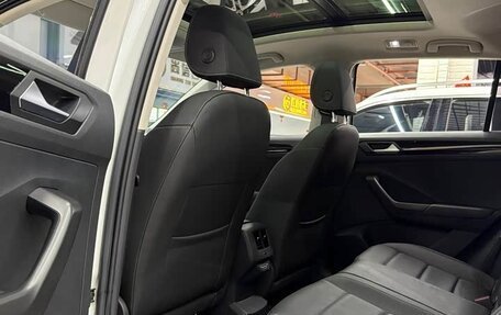 Volkswagen T-Roc I, 2022 год, 1 430 000 рублей, 12 фотография
