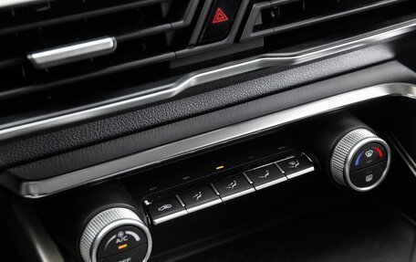 Geely Coolray I, 2020 год, 1 590 000 рублей, 19 фотография