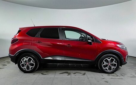 Renault Kaptur I рестайлинг, 2018 год, 1 600 000 рублей, 4 фотография